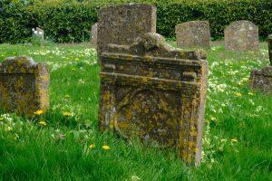 Choosing the Right Grave Headstone: A Complete Guide
