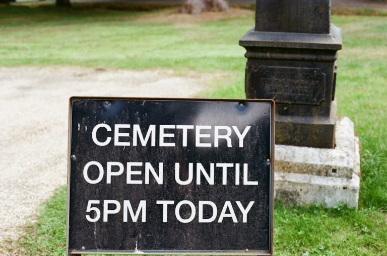 Exploring Cemetery Prices: What to Expect When Planning a Burial