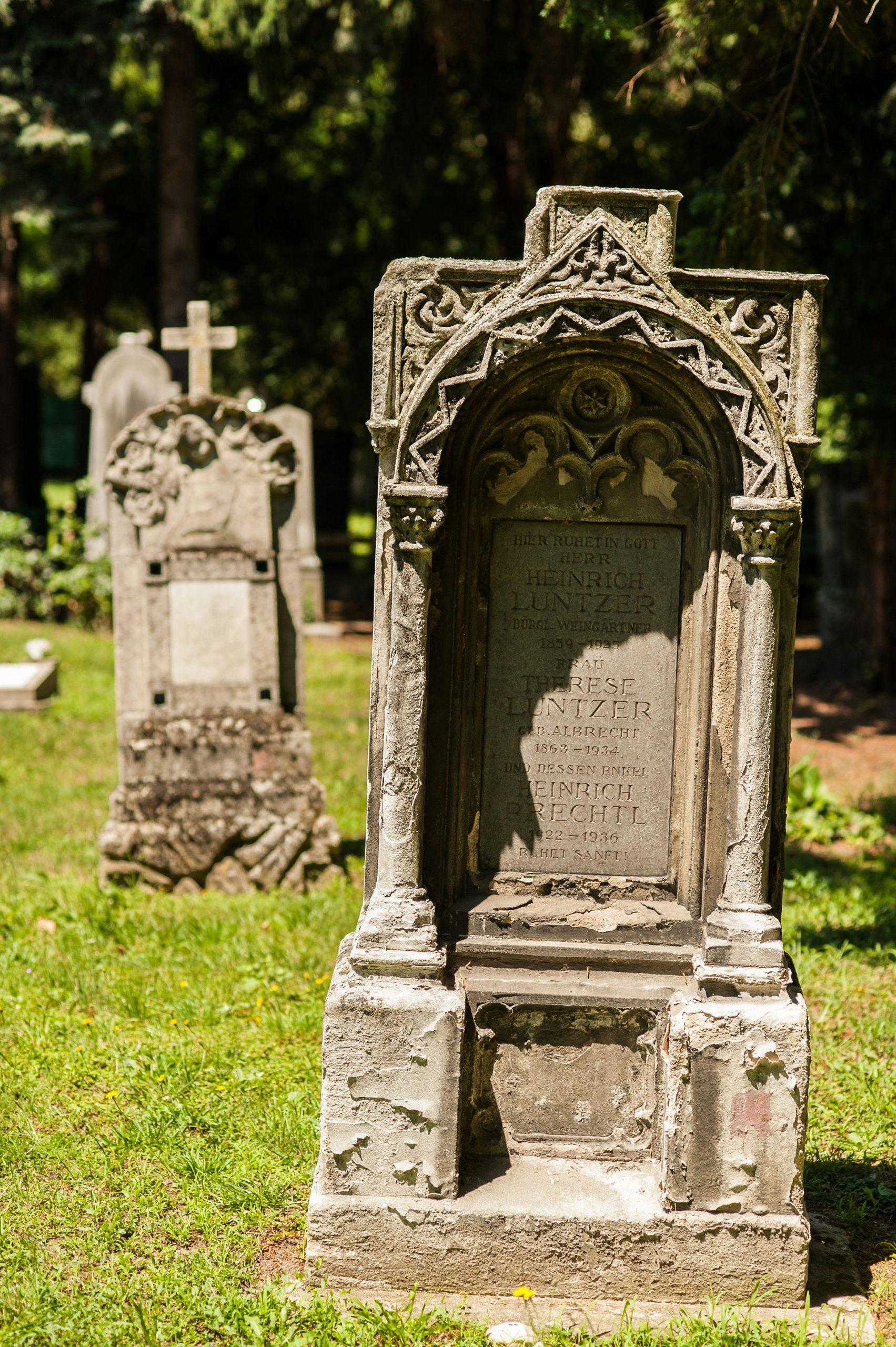 grave 2026