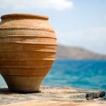 The Emotional Significance of Urns in Memorial Services