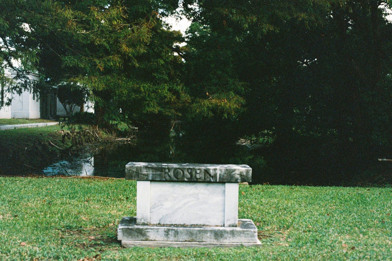 grave plot cost London 2026